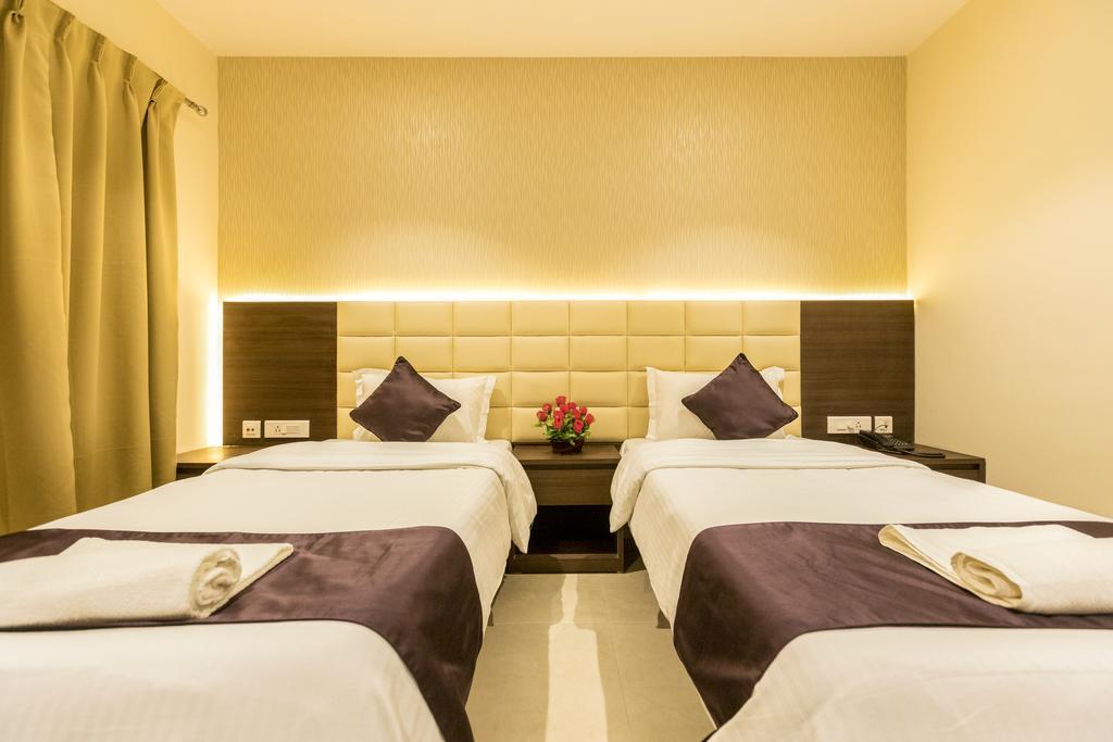 Lynq-Cico Hotel Kolkata Exterior photo