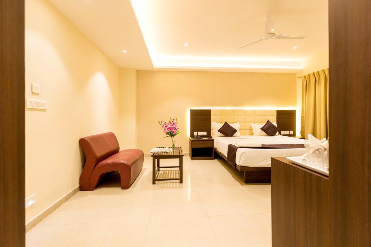 Lynq-Cico Hotel Kolkata Exterior photo